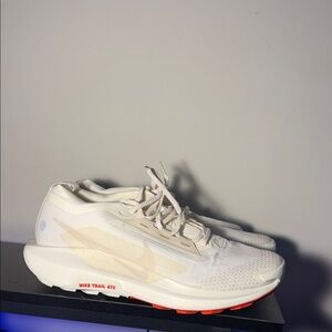 Nike Trail ACG White and Orange Sneakers